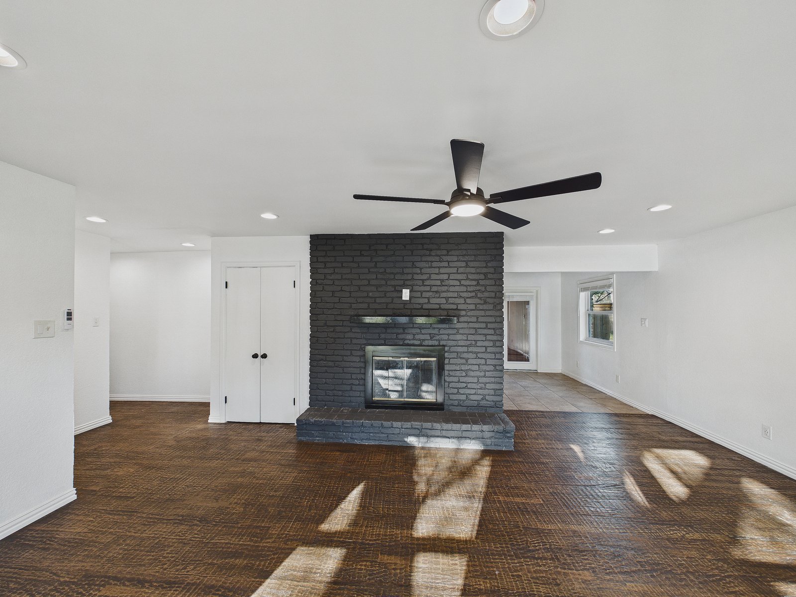 9501 North County Road, Frisco